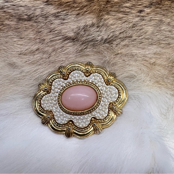 Antique Style Victorian Brooch Pink Cabochon Edwardian Seed Pearl Pin Vtg Avon? - Picture 3 of 8